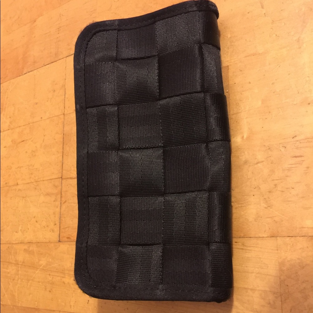 Harvey’s seatbelt wallet